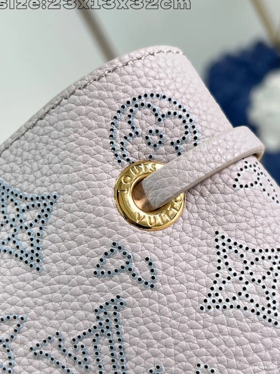 VUITTON TOTE BELLA LOUIS 0519